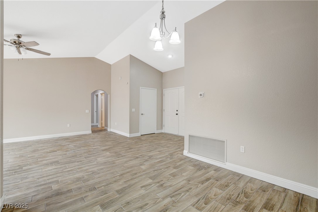2533 Palmridge Drive Property Photo 17
