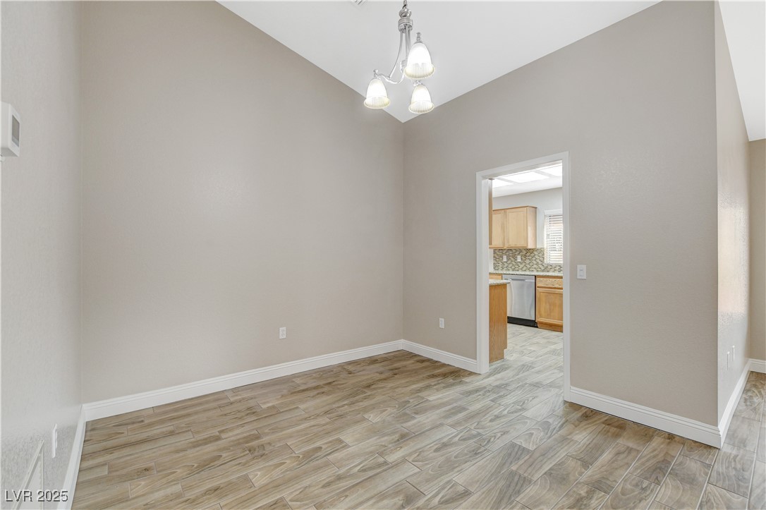 2533 Palmridge Drive Property Photo 18