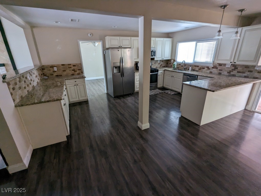 331 Esquina Drive Property Photo 8