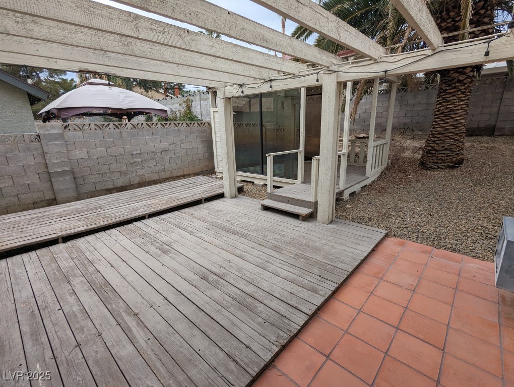 331 Esquina Drive Property Photo 25