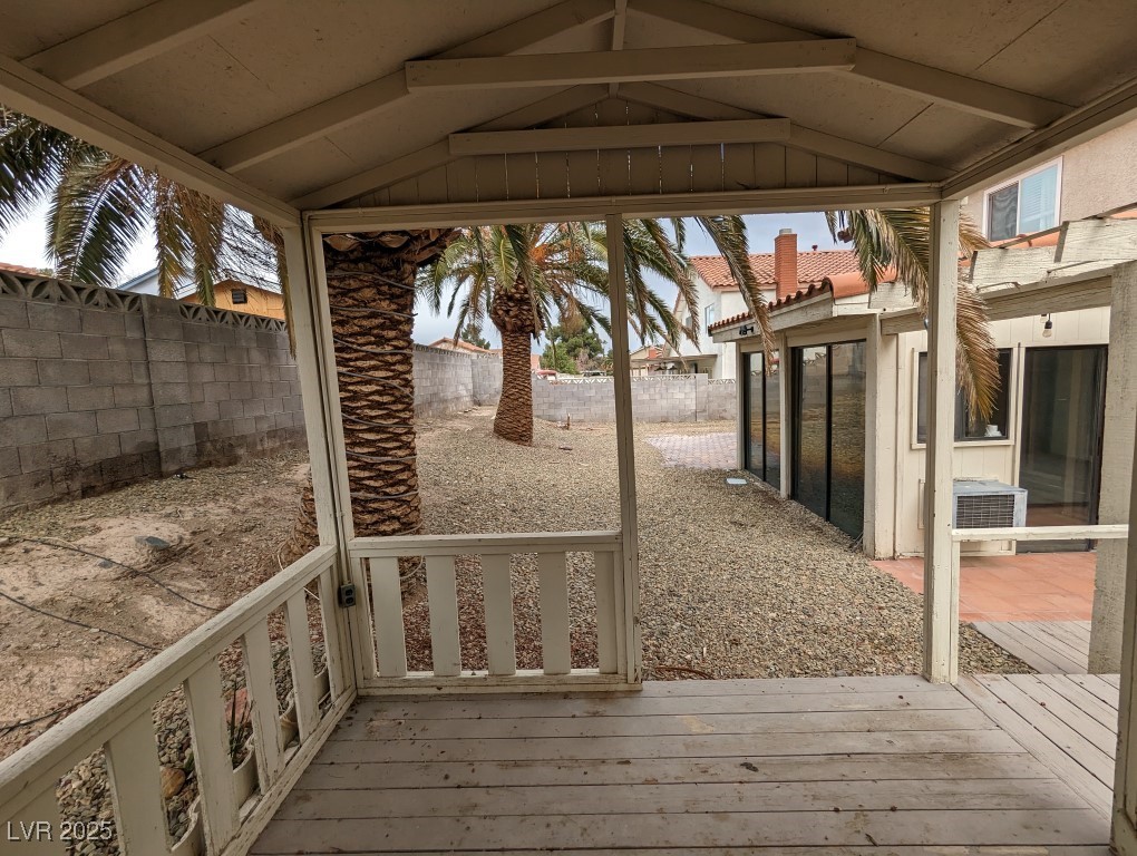 331 Esquina Drive Property Photo 27
