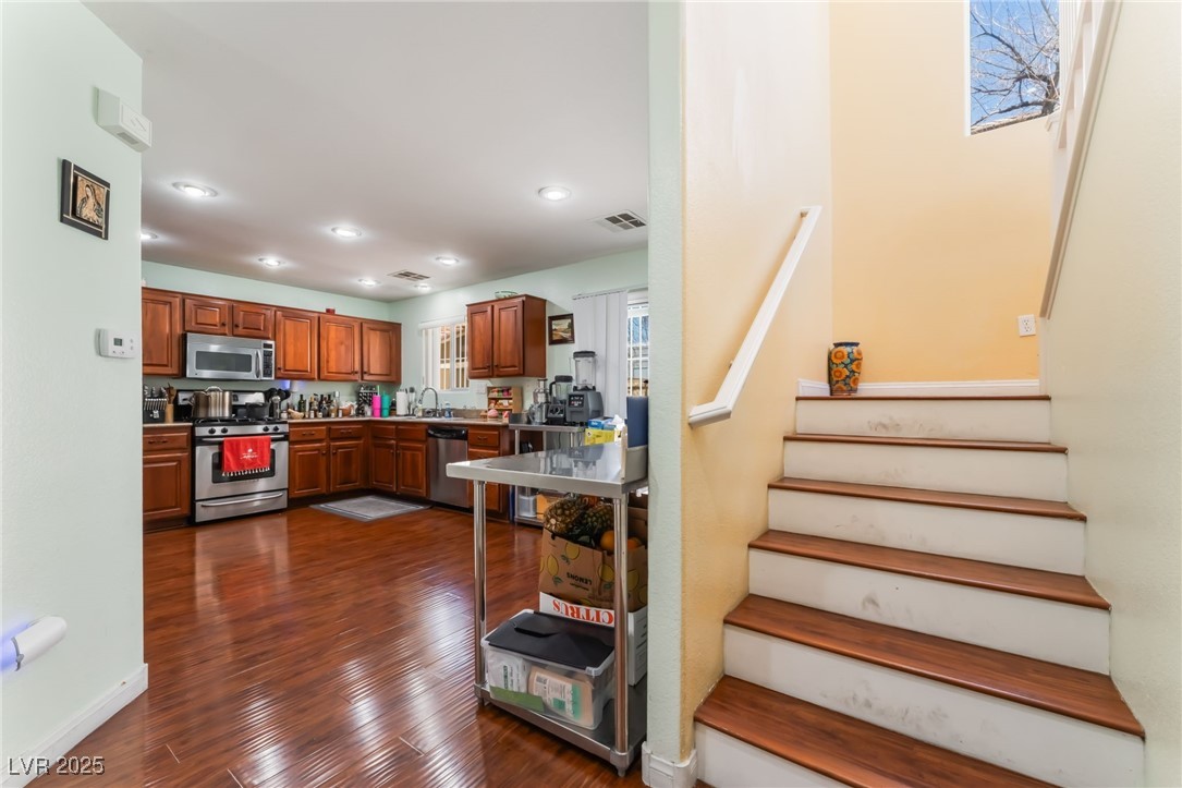 6312 Blue Twilight Court Property Photo 4