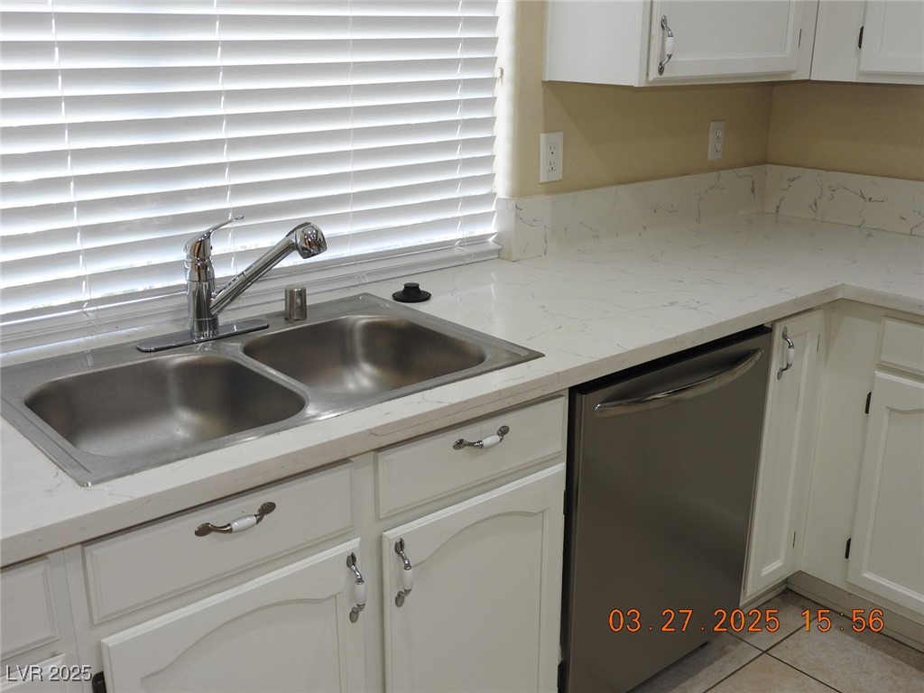 7840 Millhopper Avenue Property Photo 10