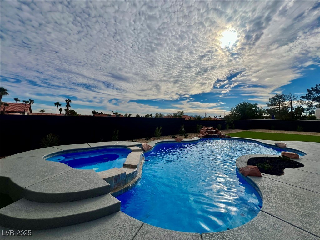 2250 Shaw Circle Circle Property Photo 3