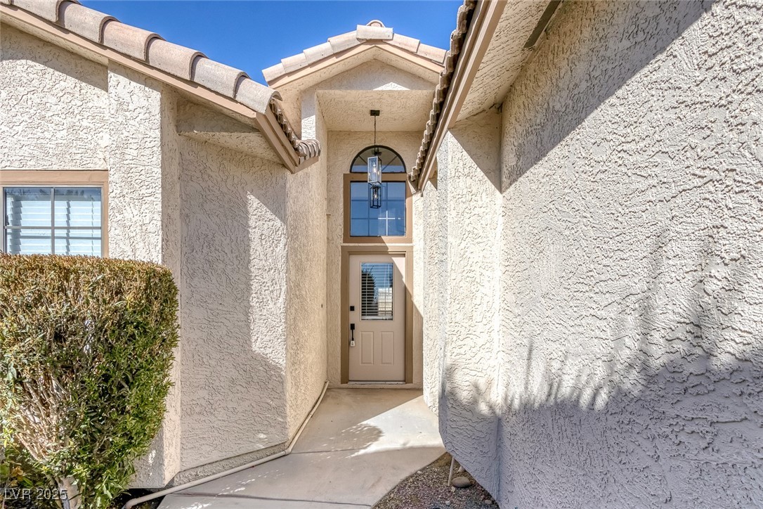 5732 Colwood Lane Property Photo 4