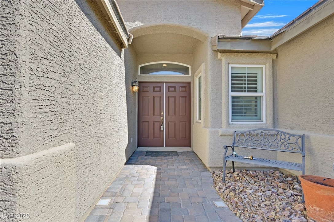 8208 Flowing Rapids Court Property Photo 2