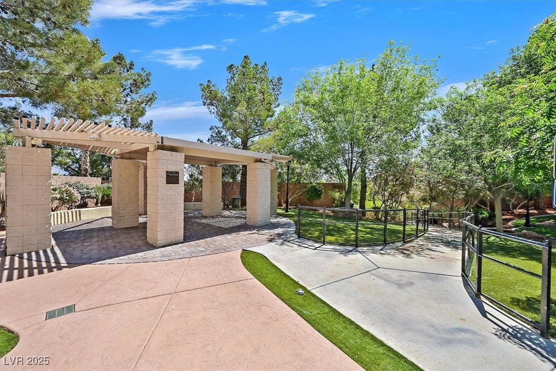 8208 Flowing Rapids Court Property Photo 33