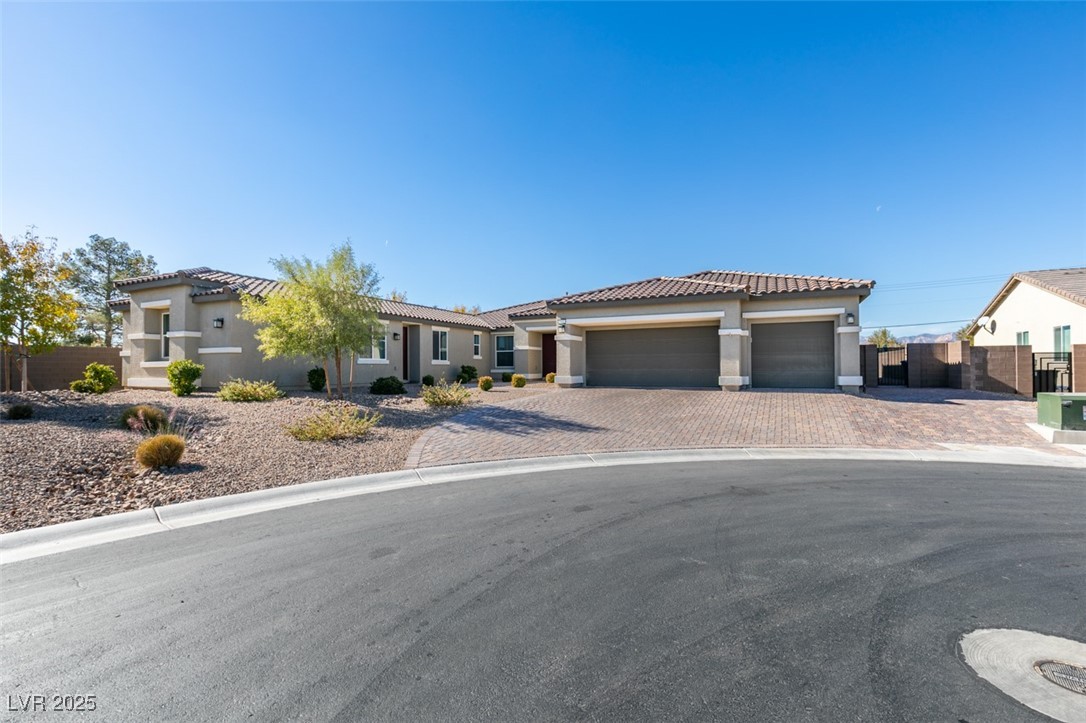 8637 Home Gate Court Property Photo 5