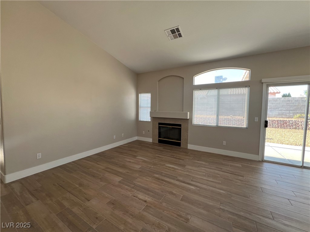 917 Ashford Way Property Photo 4