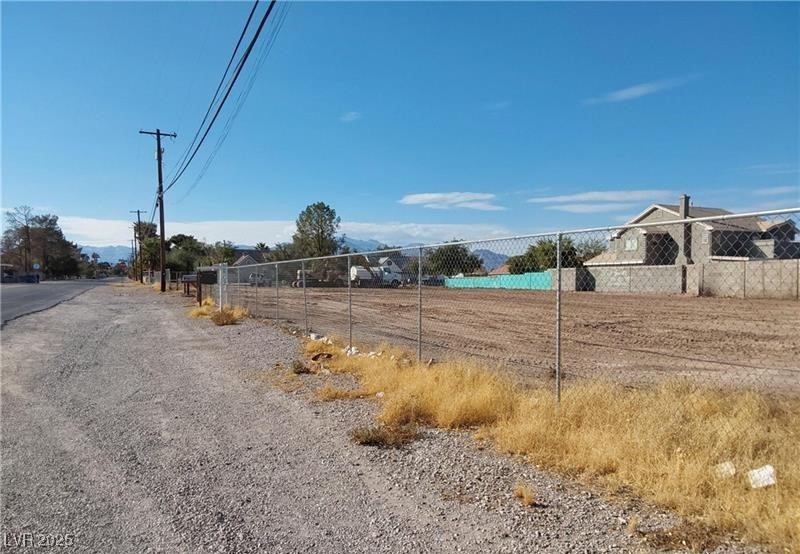 1970 Westwind Road Property Photo 2