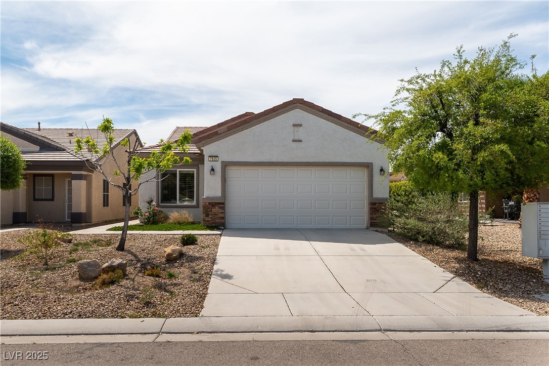 7925 Fantail Drive Property Photo 1