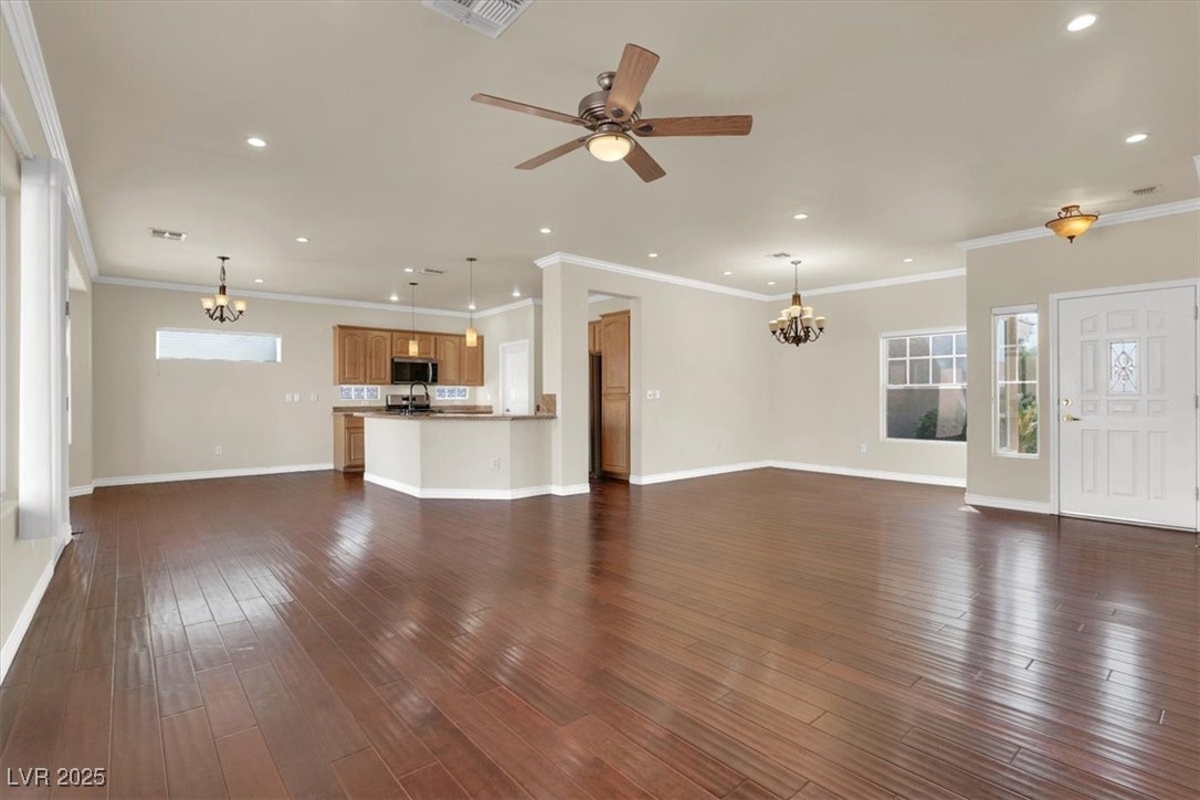 2074 Mountain City Street Property Photo 5