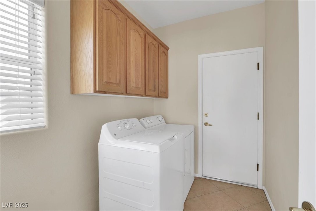 2074 Mountain City Street Property Photo 11