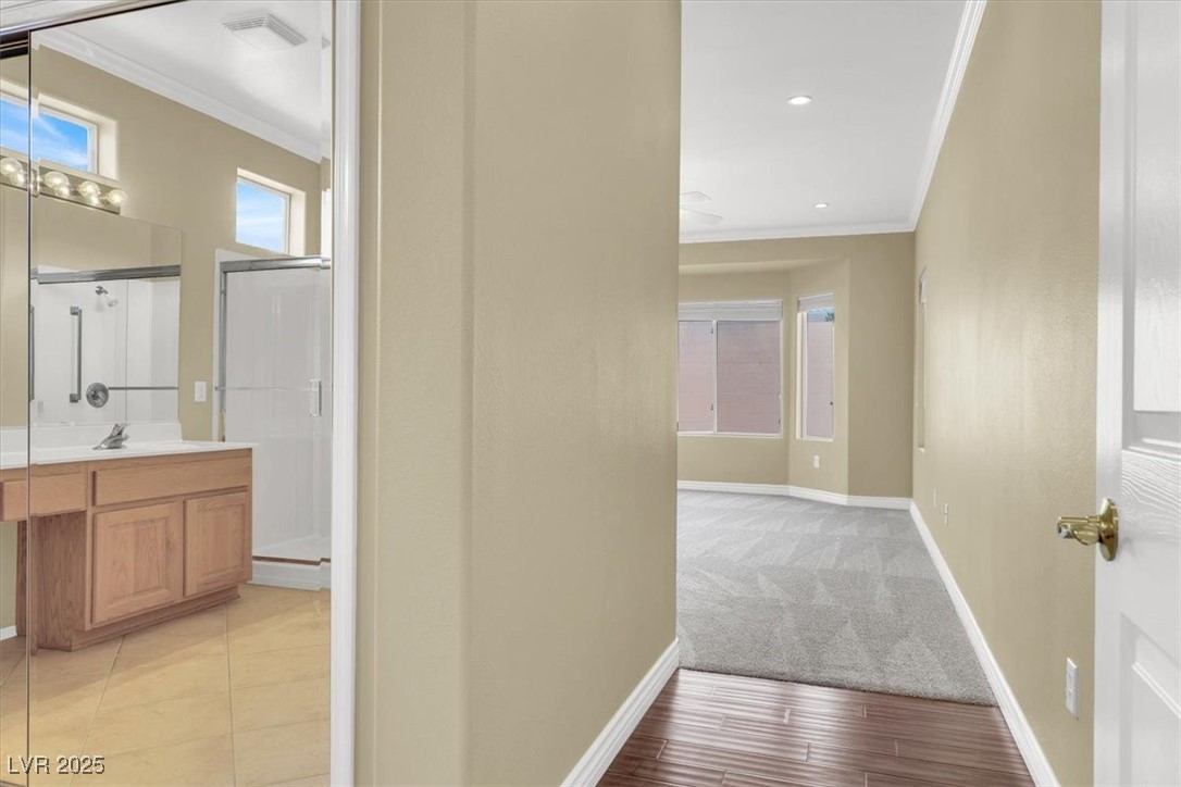 2074 Mountain City Street Property Photo 13