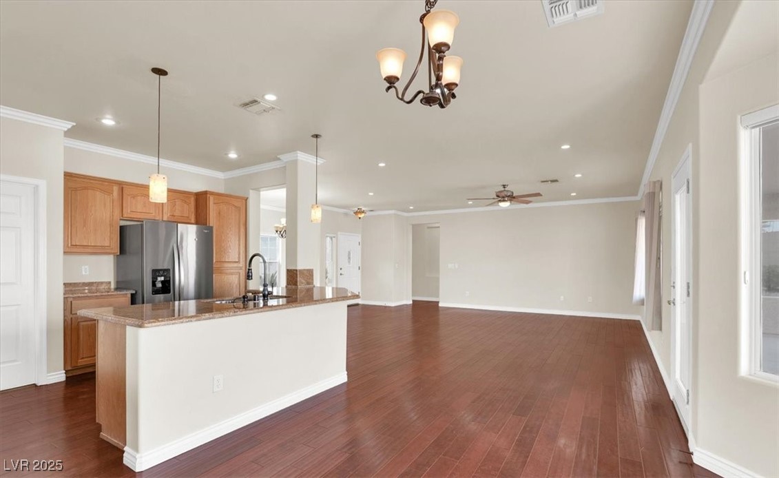 2074 Mountain City Street Property Photo 14