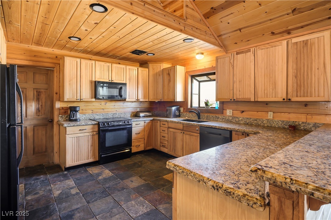 3900 West Landberg Avenue Property Photo 10
