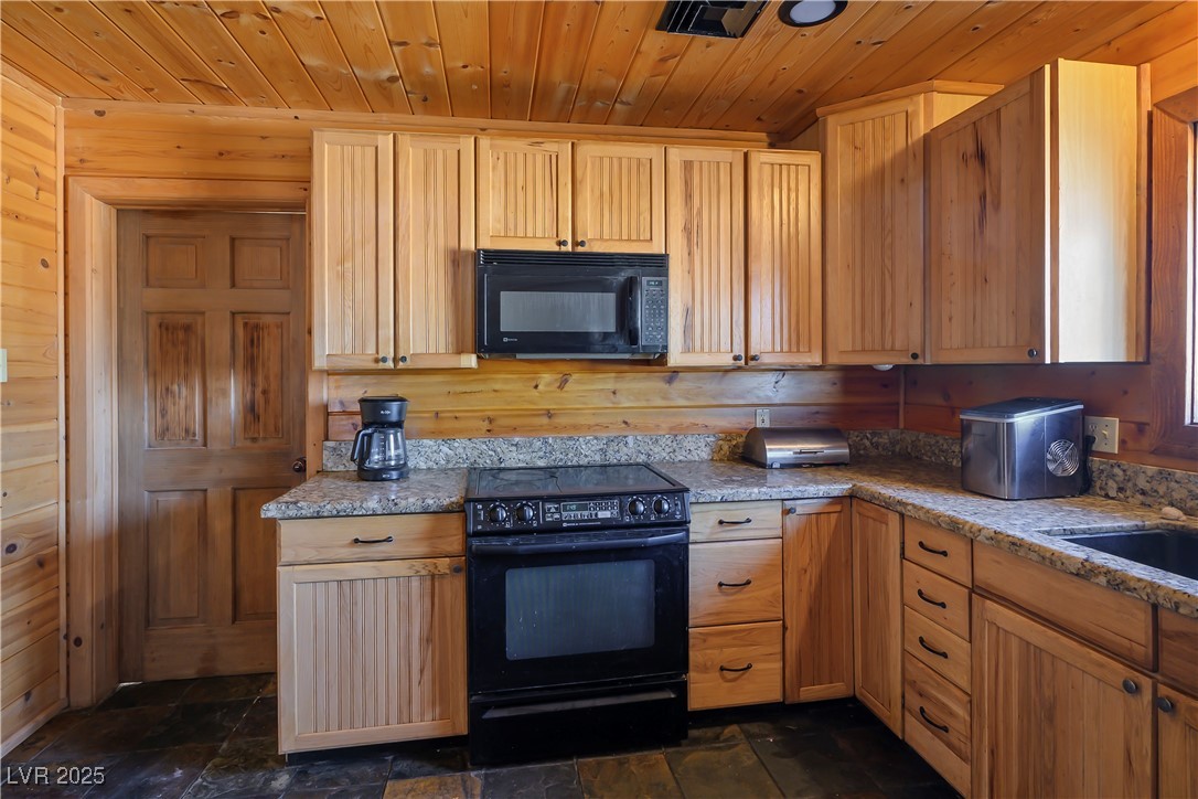 3900 West Landberg Avenue Property Photo 11