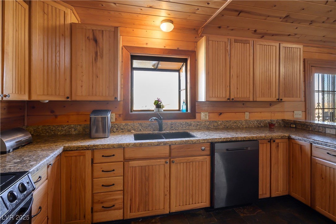 3900 West Landberg Avenue Property Photo 12