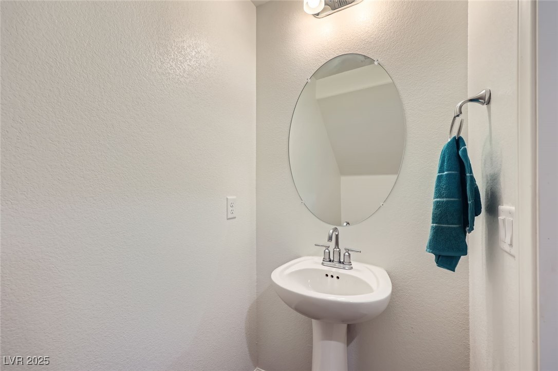 10663 Sariah Skye Avenue Property Photo 8