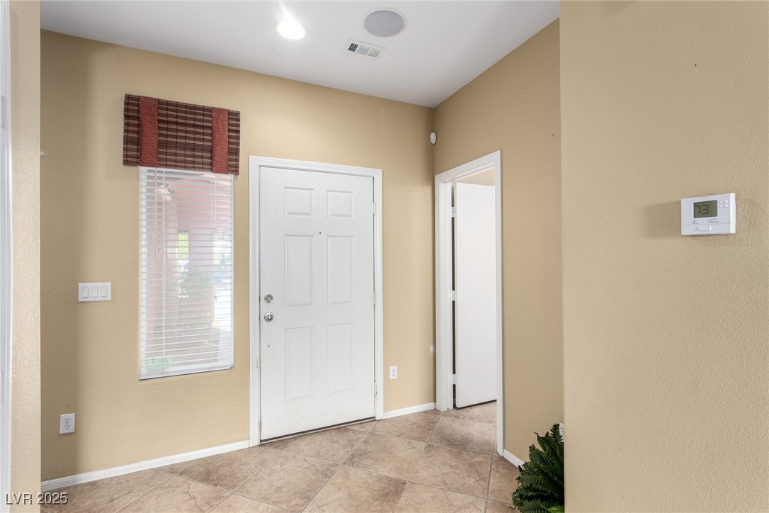 5518 Ovando Way Property Photo 5
