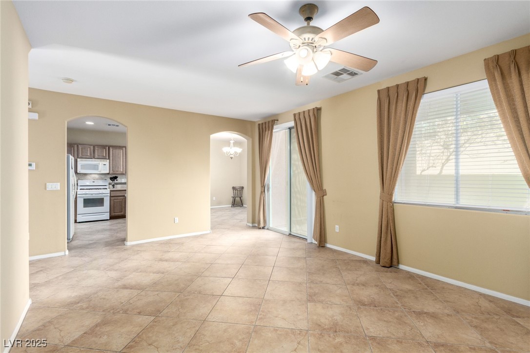 5518 Ovando Way Property Photo 7