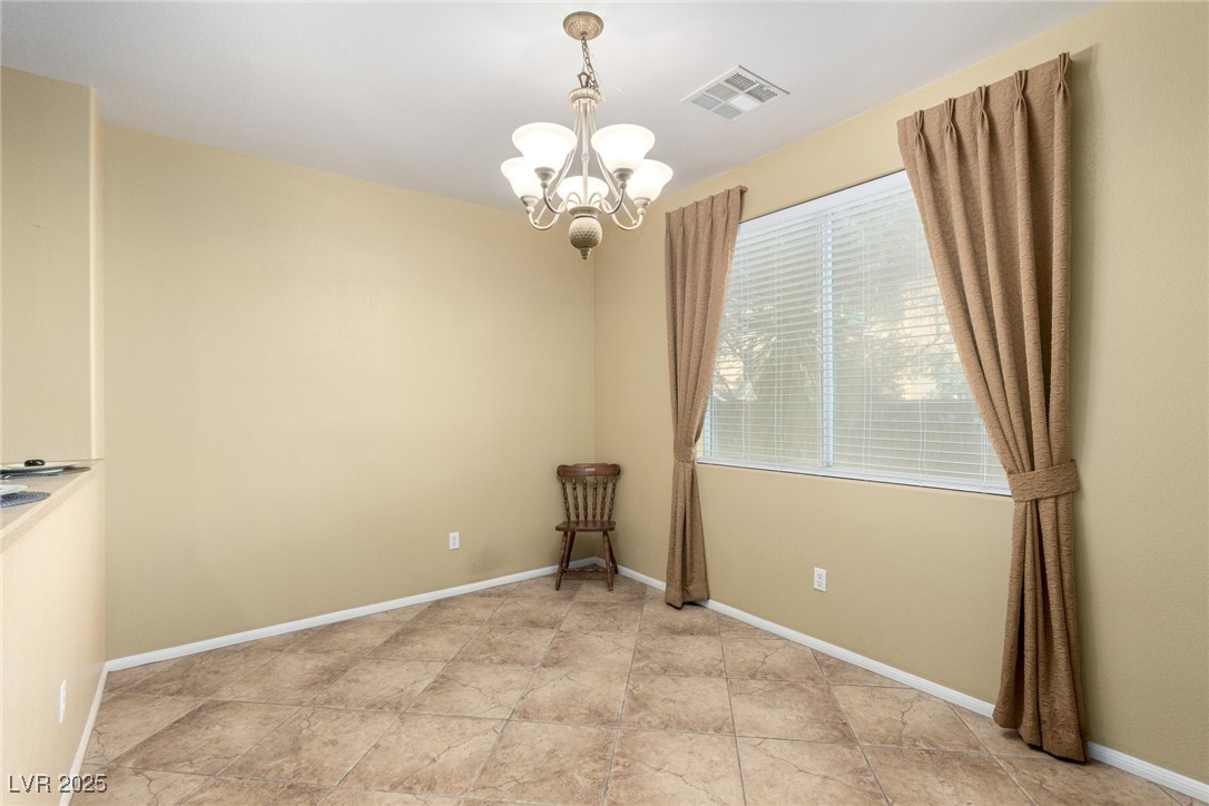 5518 Ovando Way Property Photo 12