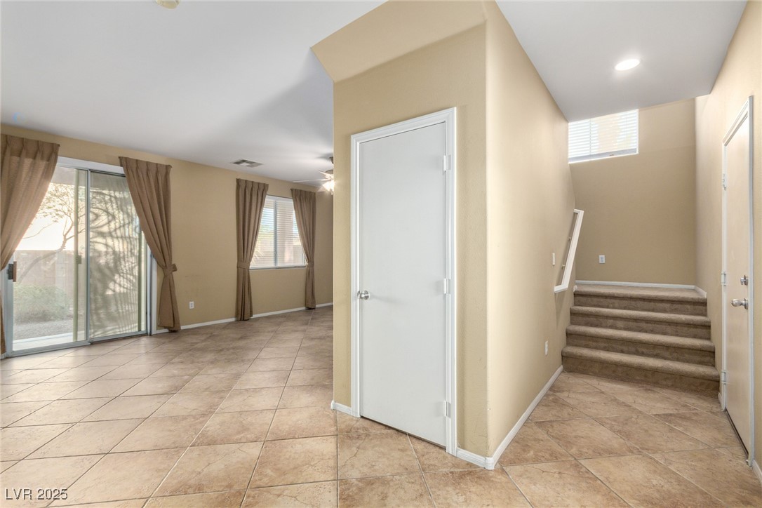 5518 Ovando Way Property Photo 14
