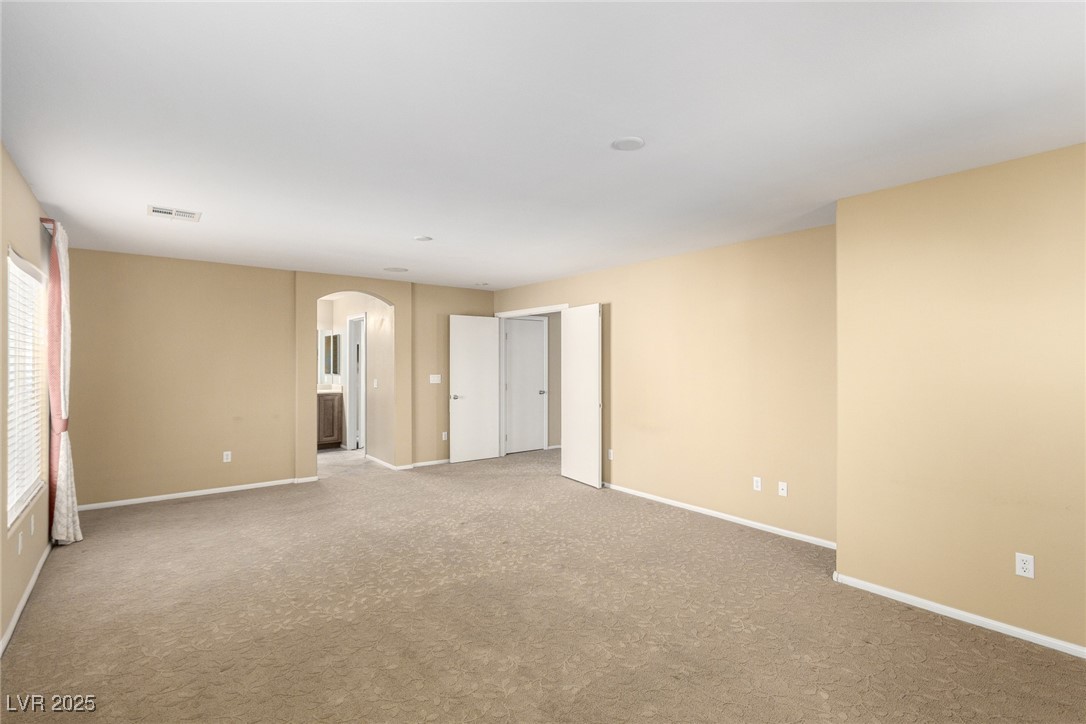 5518 Ovando Way Property Photo 17