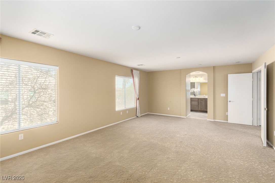 5518 Ovando Way Property Photo 18
