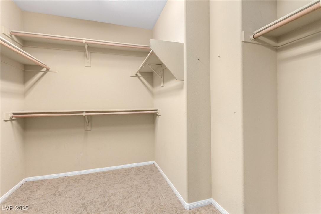 5518 Ovando Way Property Photo 20