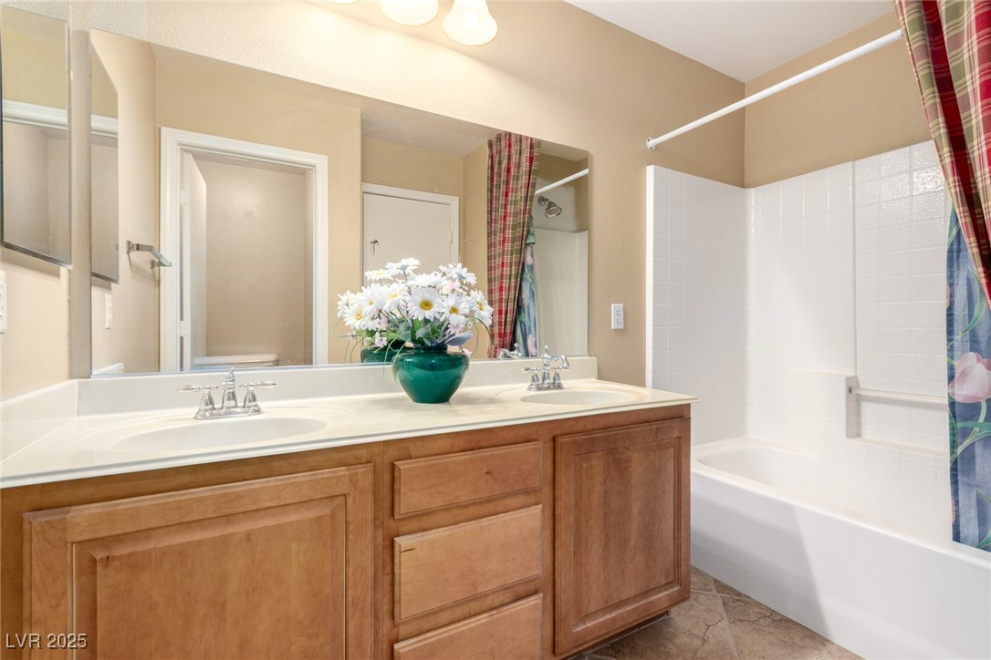 5518 Ovando Way Property Photo 27