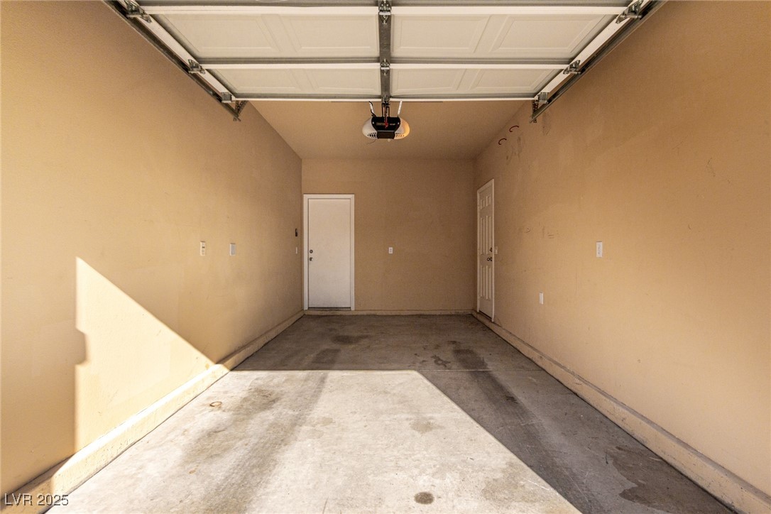 5518 Ovando Way Property Photo 30
