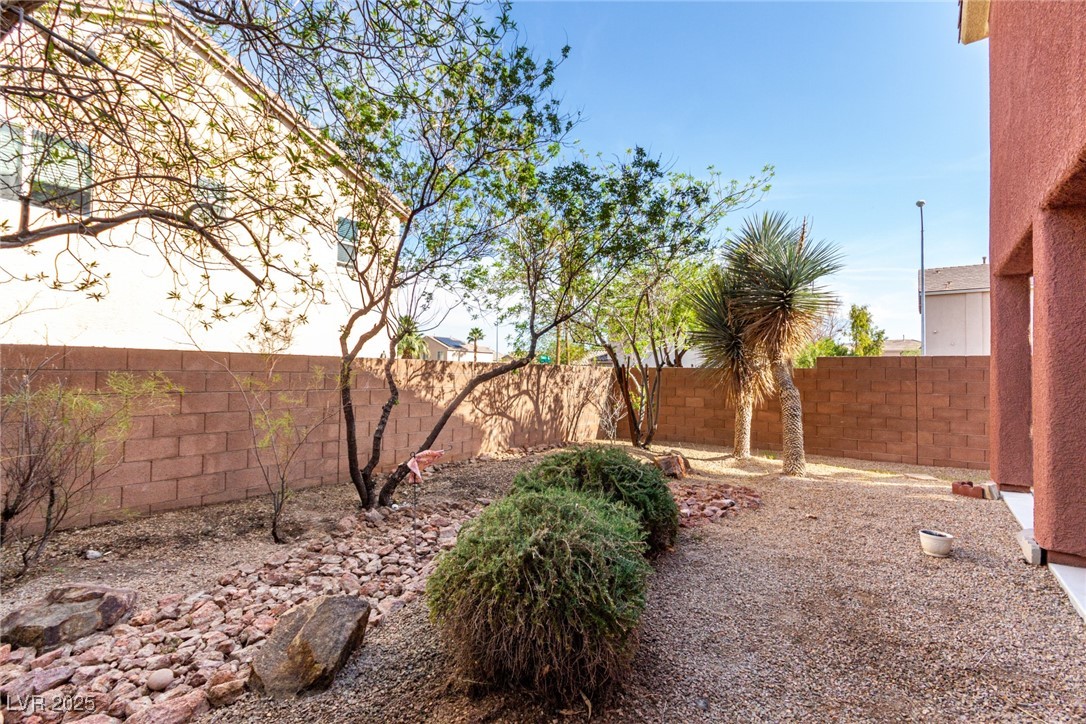 5518 Ovando Way Property Photo 34