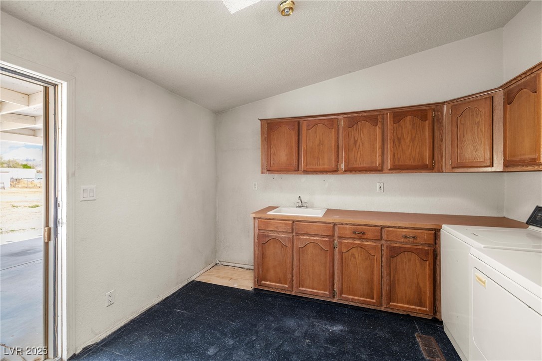 3830 Savoy Boulevard Property Photo 27