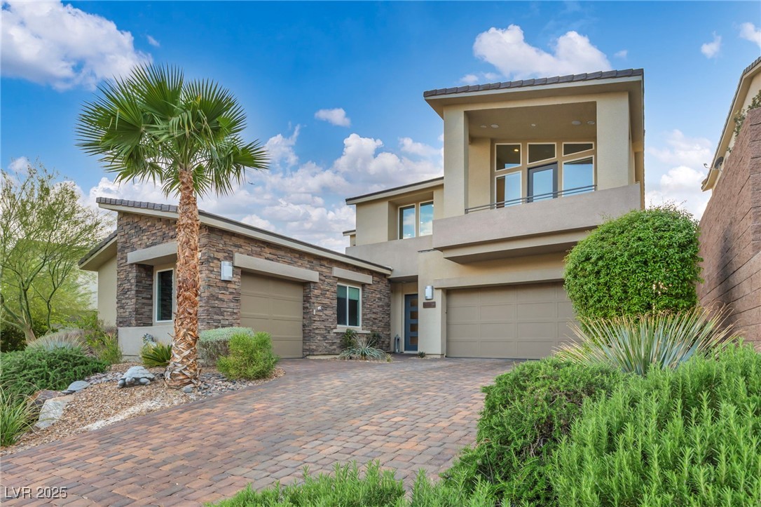 19 Hilltop Crest Street Property Photo 5