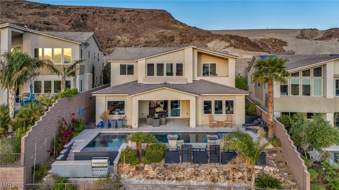 19 Hilltop Crest Street Property Photo 7