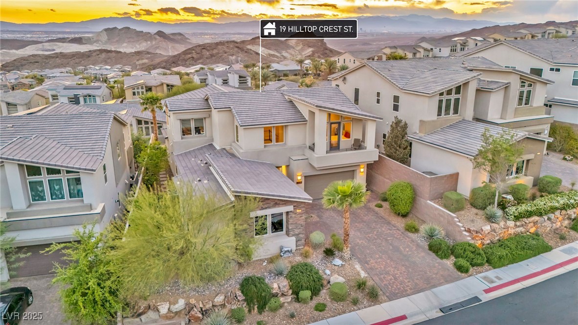 19 Hilltop Crest Street Property Photo 9