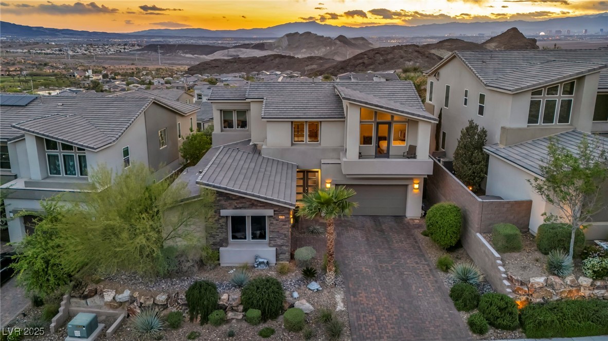 19 Hilltop Crest Street Property Photo 16