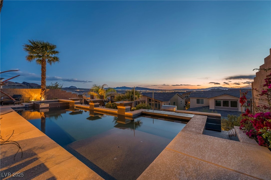 19 Hilltop Crest Street Property Photo 77