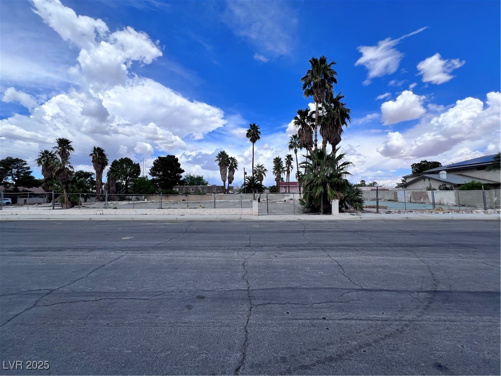 4730 South Pecos Road Property Photo 3