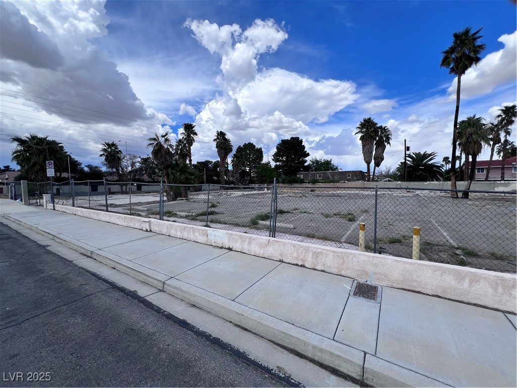 4730 South Pecos Road Property Photo 4