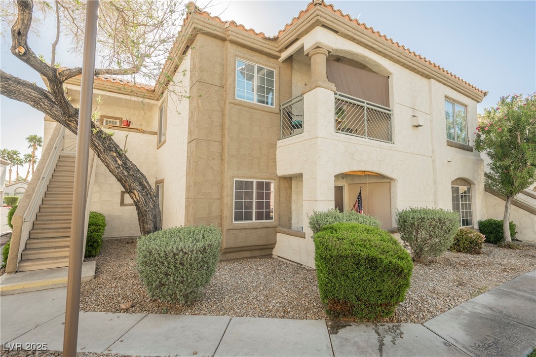 6808 Indian Chief Drive 204 Property Photo 3