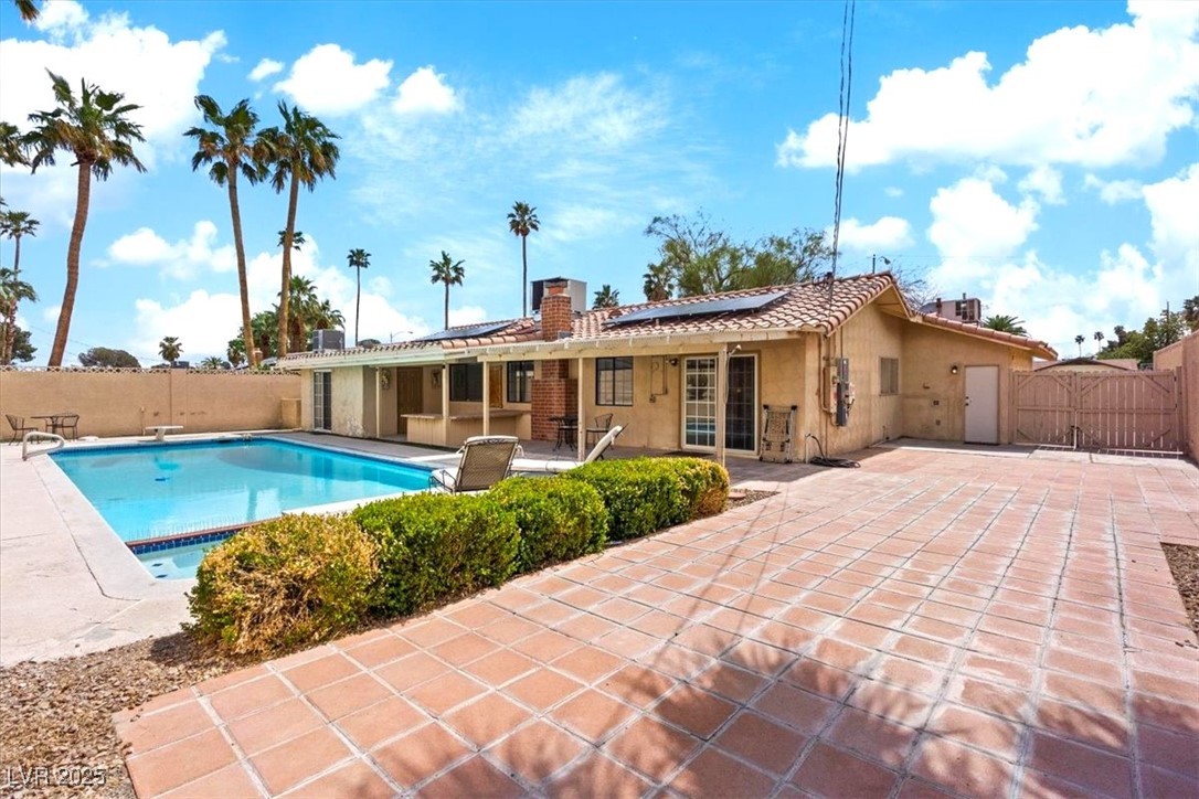 3672 Cherokee Avenue Property Photo