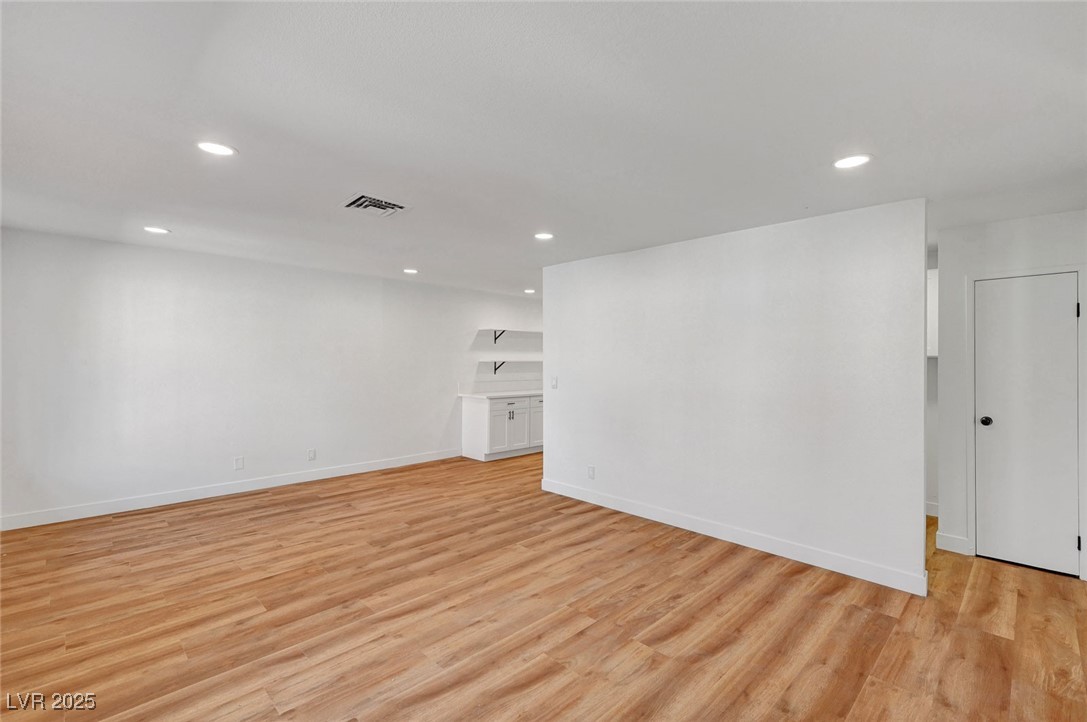3907 Torsby Place Property Photo 5