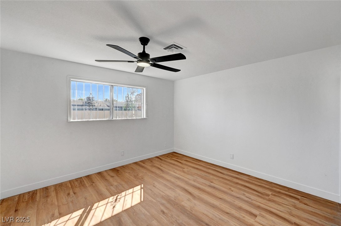 3907 Torsby Place Property Photo 15