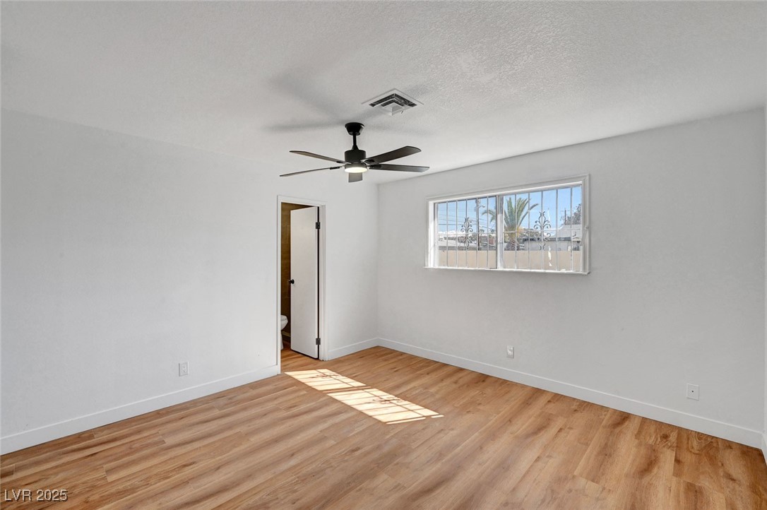3907 Torsby Place Property Photo 16