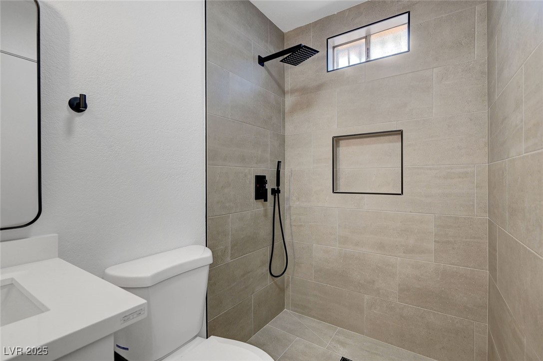 3907 Torsby Place Property Photo 19