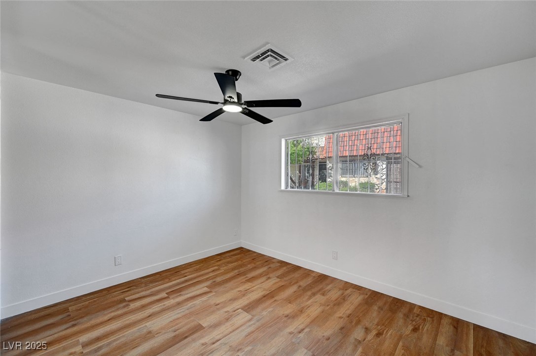 3907 Torsby Place Property Photo 21