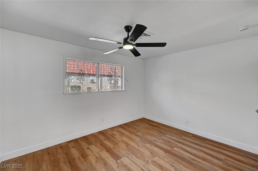 3907 Torsby Place Property Photo 25