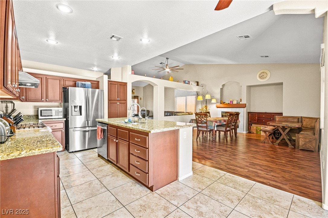 1659 Tangerine Rose Drive Property Photo 14